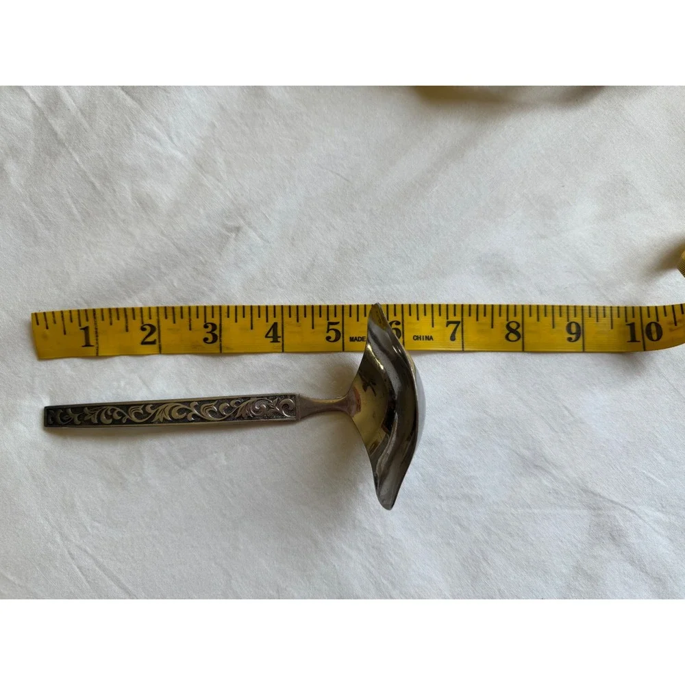 Riviera Stainless Japan Gravy Ladle Ornate Scroll Pattern Double Spout